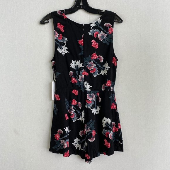 BB DAKOTA Black Floral Romper NWT - Picture 2 of 9
